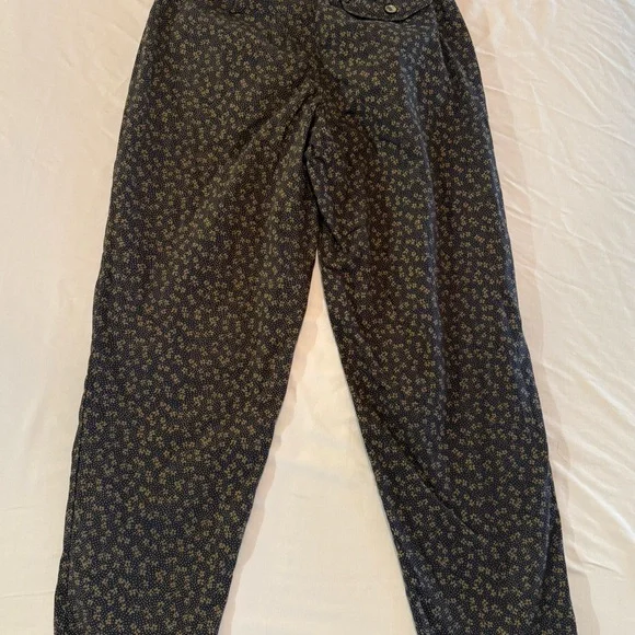 GAP 100% Cotton, Black Pants with Gold Floral Design, Front Pleats, Vintage - Picture 6 of 9